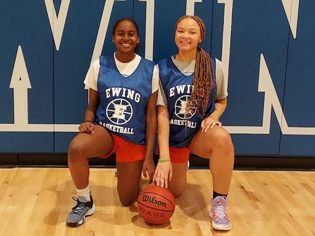 Sopomores Rhian Stokes and Joi Johnson